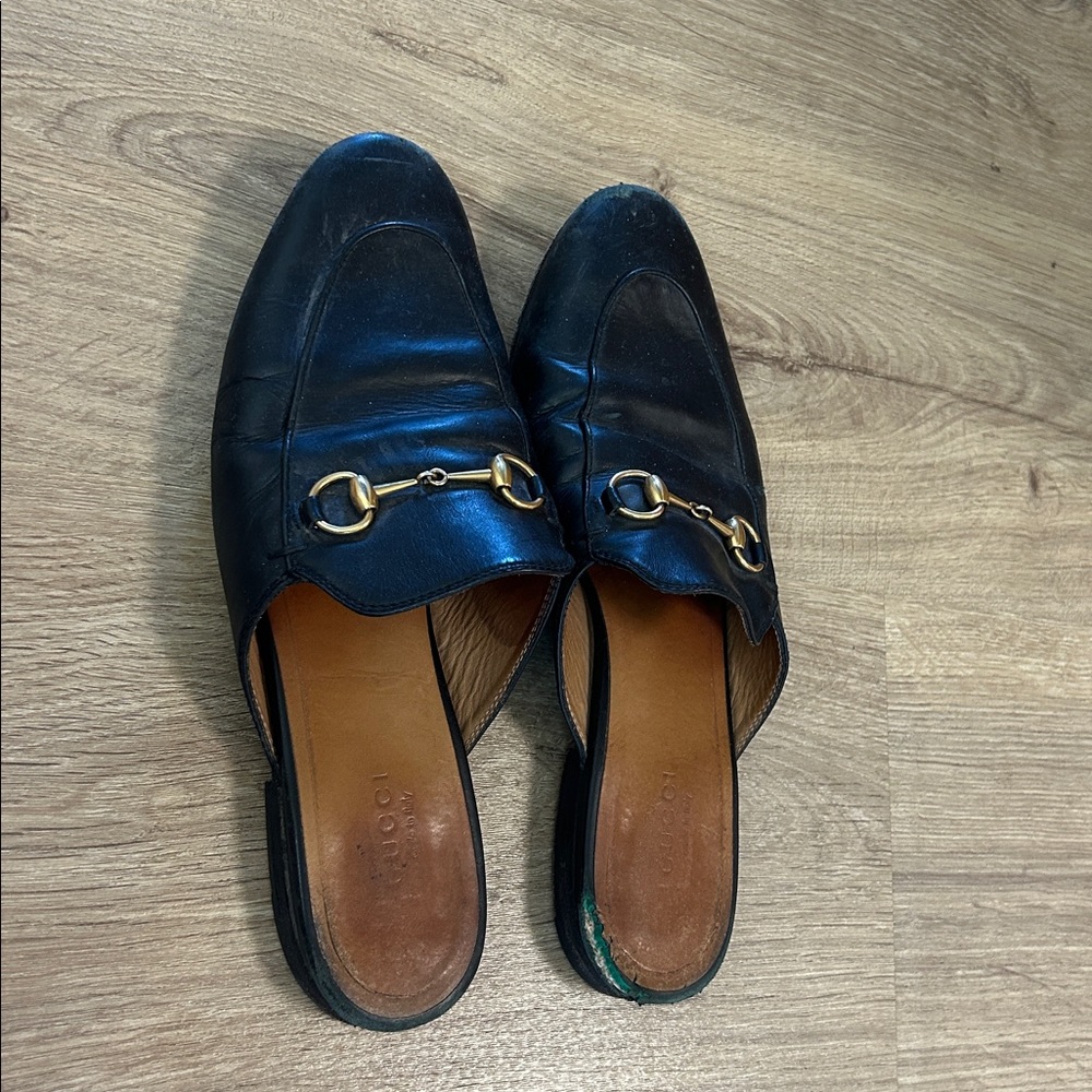 Gucci Black Leather Horsebit Mules with Gold Hardware - Picture 2 of 5
